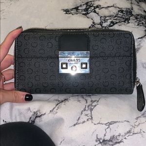 Guess Wallet